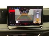 a picture of a car ' s rear view camera in the dashboard