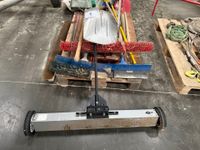 Lot d'outillage à main, matériel d'entretien et d'atelier co… (photo 3)