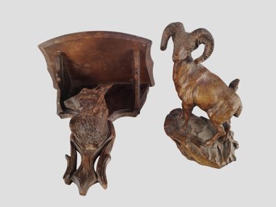 FORET NOIRE. Bélier en bois sculpté signé R. - Photo 1