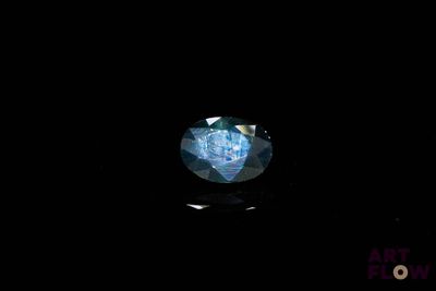 an image of a diamond in the dark