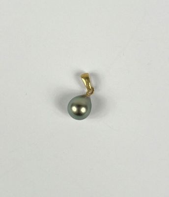 une image représentant un pendentif en forme de perle noire sur fond blanc