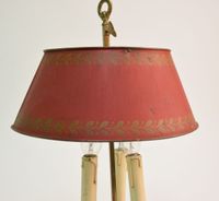 Lampe de type "Bouillotte" à trois feux de lumière en laiton… (photo 2)