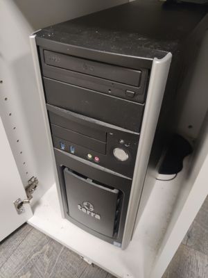 Ensemble informatique comprenant: