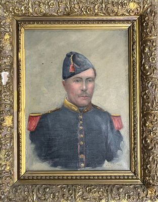 portrait d'un homme en uniforme militaire dans un cadre doré