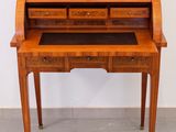 an image of a desk with a drawer on it