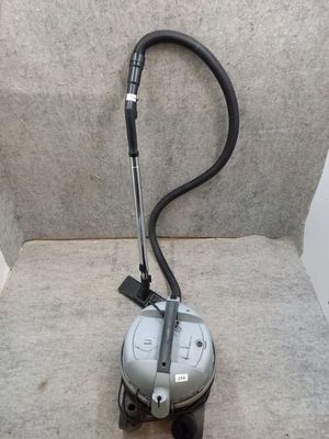 Aspirateur professionnel NILFISK modèle VP300 Hepa (non-test…