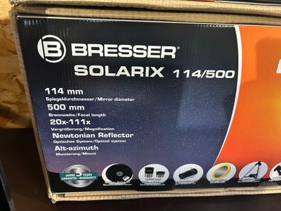 a box that has a picture of a solar lamp in it