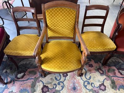 Fauteuil acajou garniture velours moutarde + 2 chaises