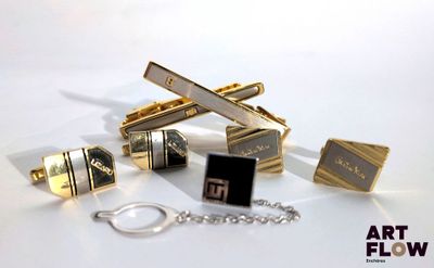 de nombreux modèles différents de montres-bracelets et de bracelets de manchette