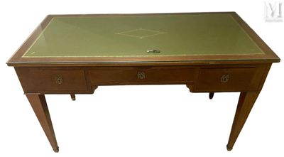 Bureau droit de forme rectangulaire,