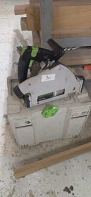 une photo d'un morceau de bois servant à fabriquer un banc