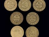 six types différents de pièces chinoises sur fond noir
