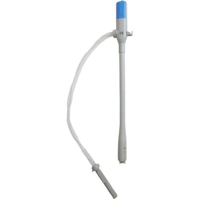 un gros plan d'une brosse à dents blanche et bleue sur fond blanc