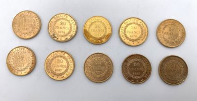 un ensemble de six pièces différentes posées sur une surface blanche