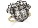 une bague ancienne à grappes de diamants