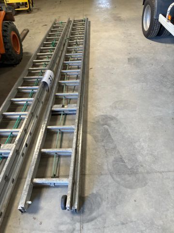 Échelle double Alu. 460cm