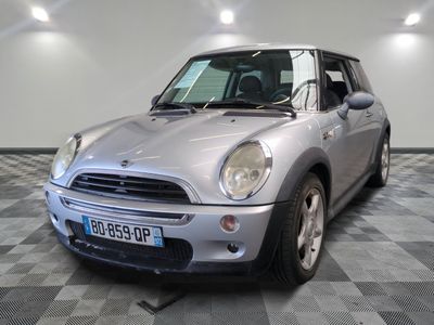 une photo d'une Mini Cooper argentée, Cooper, Cooper, Cooper, Cooper, Cooper, Cooper, Cooper, Cooper, Cooper, Cooper, Cooper, Cooper, Cooper, Cooper, Cooper, Cooper, Cooper, Cooper, Cooper, Cooper, Cooper, Cooper, Cooper, Cooper, Cooper, Cooper, Cooper, Cooper, Cooper, Cooper, Cooper, Cooper, Cooper, Cooper, Cooper, Cooper, Cooper, Cooper, Cooper, Cooper, Cooper, Cooper, Cooper, Cooper, Cooper, Cooper, Cooper, Cooper, Cooper, Cooper, Cooper, Cooper, Cooper, Cooper, Cooper, Cooper, Cooper, Cooper, Cooper, Cooper, Cooper, Cooper, Cooper, Cooper, Cooper, Cooper, Cooper, Cooper, Cooper, Cooper, Cooper, Cooper, Cooper, Cooper, Cooper, Cooper, Cooper, Cooper, Cooper, Cooper,
