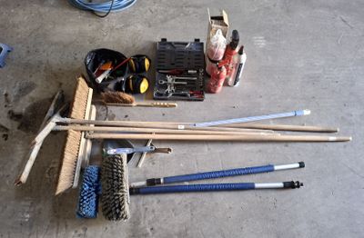 Lot d'outils à main. - Photo 1