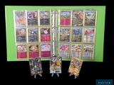 une photo d'une collection de cartes Pokémon exposée