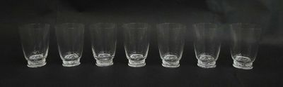 LALIQUE France Série de sept verres à eau en cristal modèle …