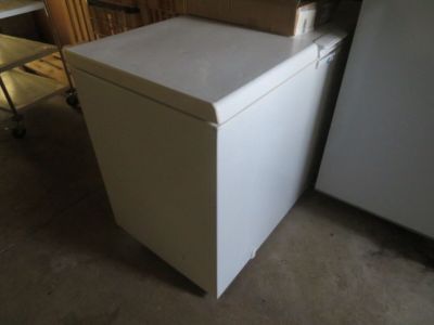 2 CONGELATEURS coffre WHIRLPOOL et sans marque apparente - Photo 1