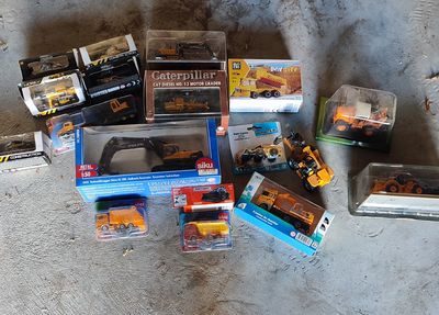 beaucoup de jouets posés sur le sol