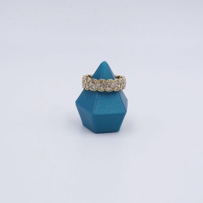 bague en or jaune et diamants, montée sur un hexagone bleu