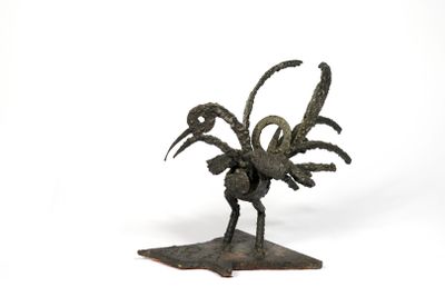 ECOLE MODERNE Poulette Sculpture en fer forgé Signée "ARA" s…