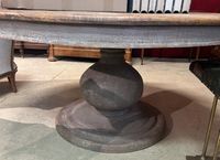 Réunion de deux petites TABLES en bois de style Empire, l'un…