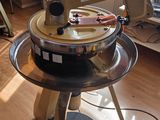 a machine that is sitting on a table in a room