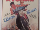 affiche de film française représentant un homme à moto avec un autre homme à l'arrière