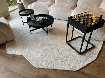 1 table d’appoint échéquier en marbre
