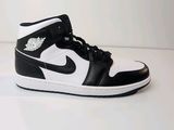 nike air jordan 1 mid black white