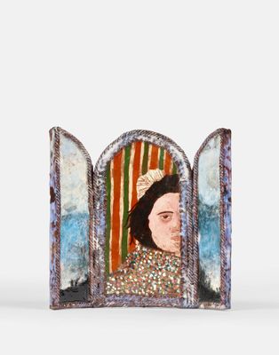 une image d'une peinture représentant une femme avec une couronne sur la tête