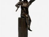 une image représentant une statue en bronze de Cupidon tenant une flûte