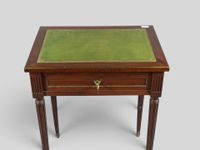 Petite table à écrire ou d'appoint de style Louis XVI en boi… (photo 2)