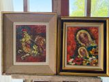trois tableaux représentant une femme et un enfant sur un chevalet