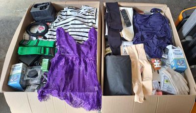 136 / 1 palette de 148 kg de mix (t-shirt, lingerie fe…