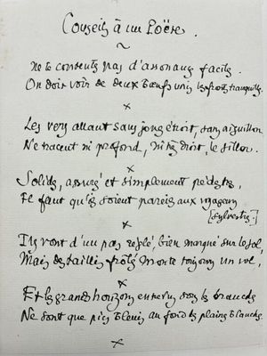 un gros plan d'un morceau de papier sur lequel on a écrit