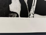une photo en noir et blanc d'un homme et d'une femme