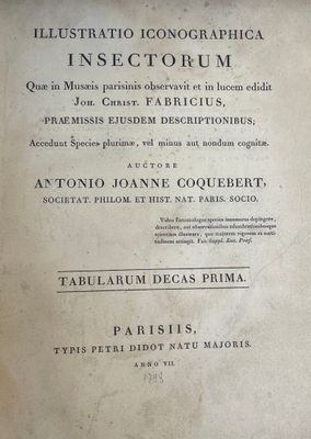 un vieux livre avec un titre en noir et blanc