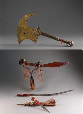 plusieurs images différentes d'un couteau et d'autres objets posés sur une table