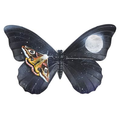 un papillon sur les ailes duquel est représenté un chat
