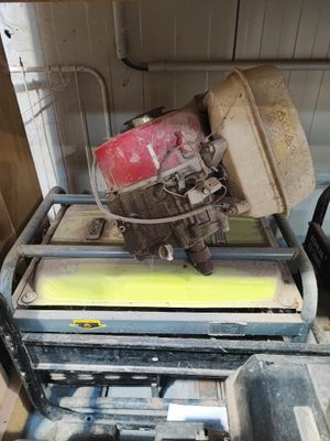 l'image d'une machine dans un garage