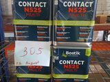trois boîtes de « Contact Multi » posées sur une étagère dans un magasin
