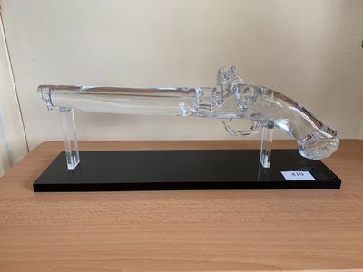 * BAYEL. Pistolet. Epreuve en cristal. - Photo 1