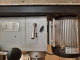 a machine that is sitting on a table in a room