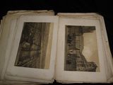 une vieille photo montrant quelques vieux livres posés sur une table