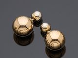 paire de boucles d'oreilles en forme de boule en or jaune 18 carats serties de diamants