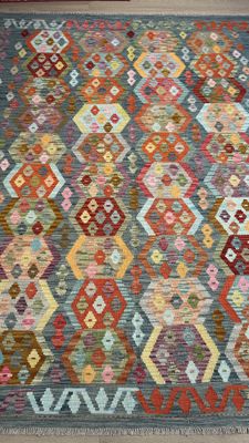 Kilim Afghan en laine fond grie 242 x 178